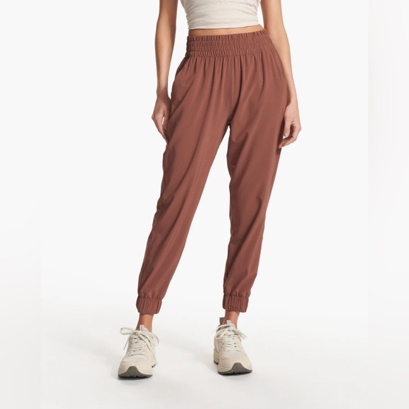 Vuori Pants - Vuori Villa Jogger Lightweight Active Pants Hazelnut Brown Size XS